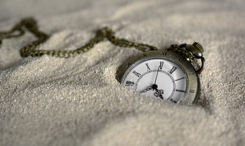 Historia odmierzania czasu: Od słońca do zegarków!
