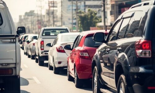 ZIMOWE TRUDNOŚCI NA DROGACH – BĄDŹ OSTROŻNY!