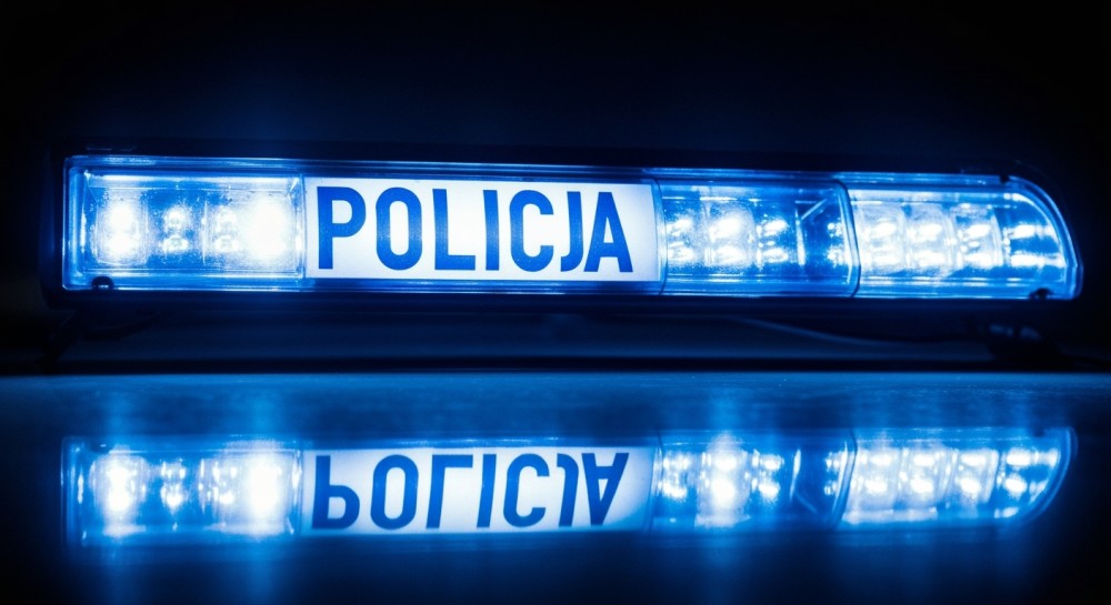 Młody mężczyzna w rękach policji z narkotykami w Dzierzgoniu