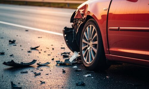 Wypadek w Małkowie: 66-latek nie ustąpił pierwszeństwa, ranna 31-latka w szpitalu